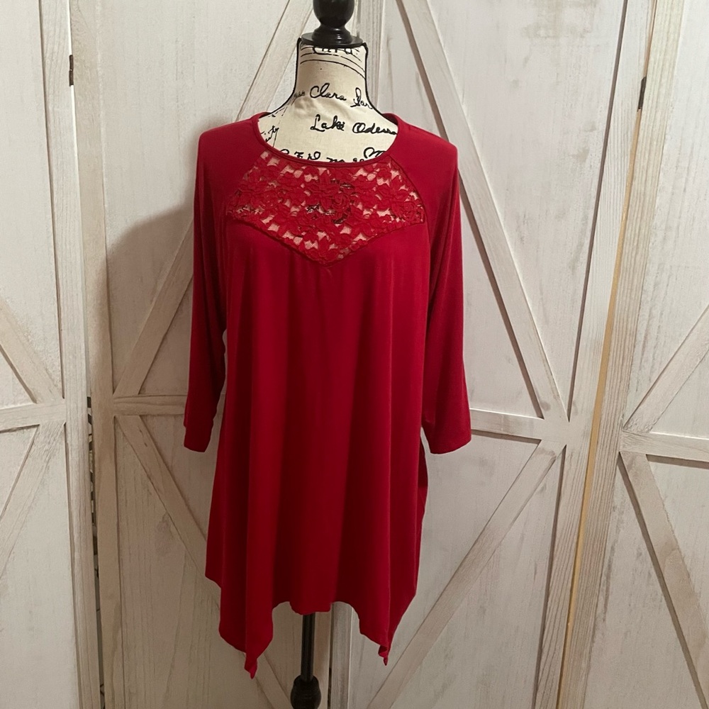TORRID EUC SUPERSOFT RED LACE ACCENT TOP 2X